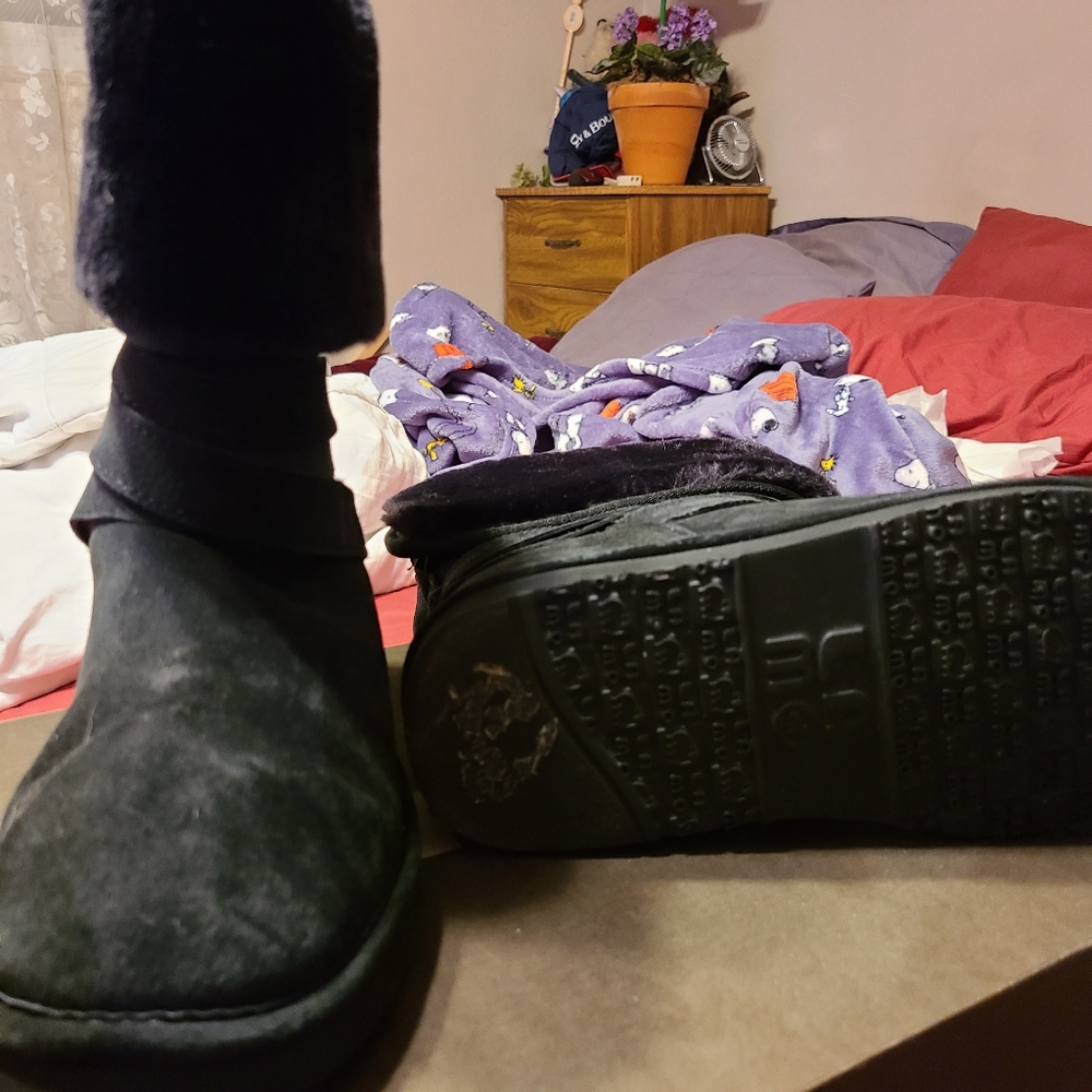 Lamo Boot Size 9 - Picture 6 of 7